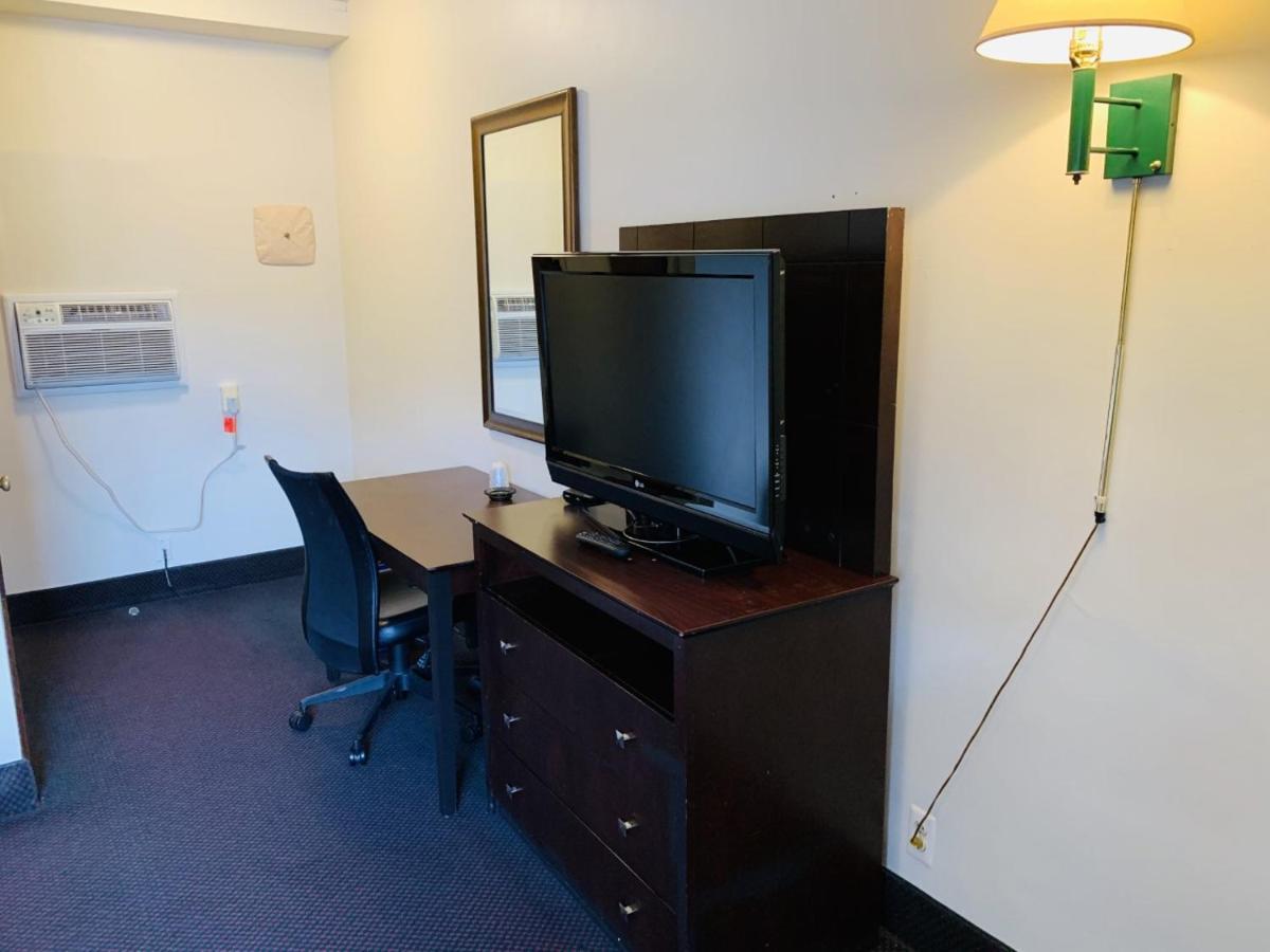 Express Inn Lakehurst Экстерьер фото