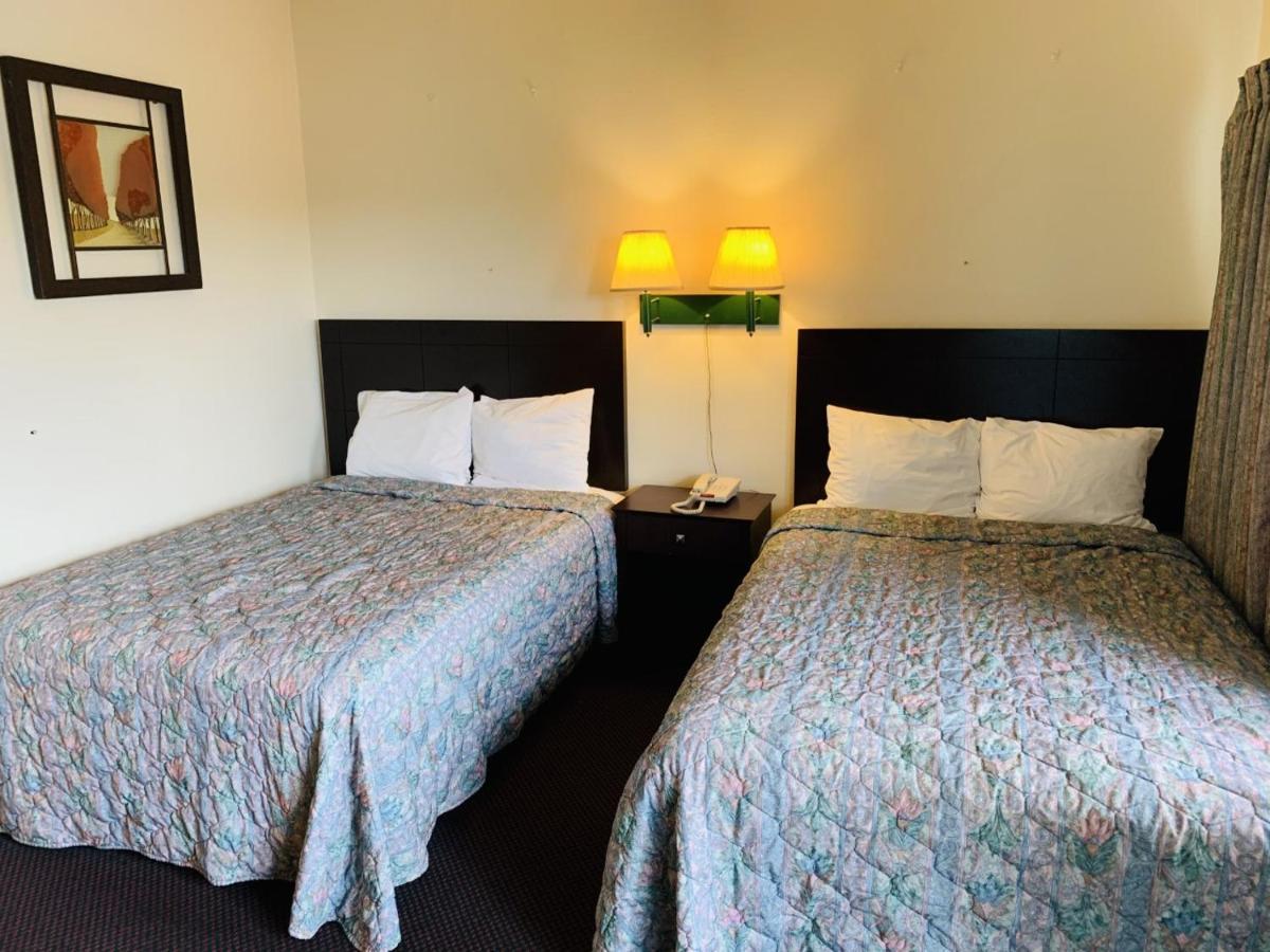 Express Inn Lakehurst Экстерьер фото